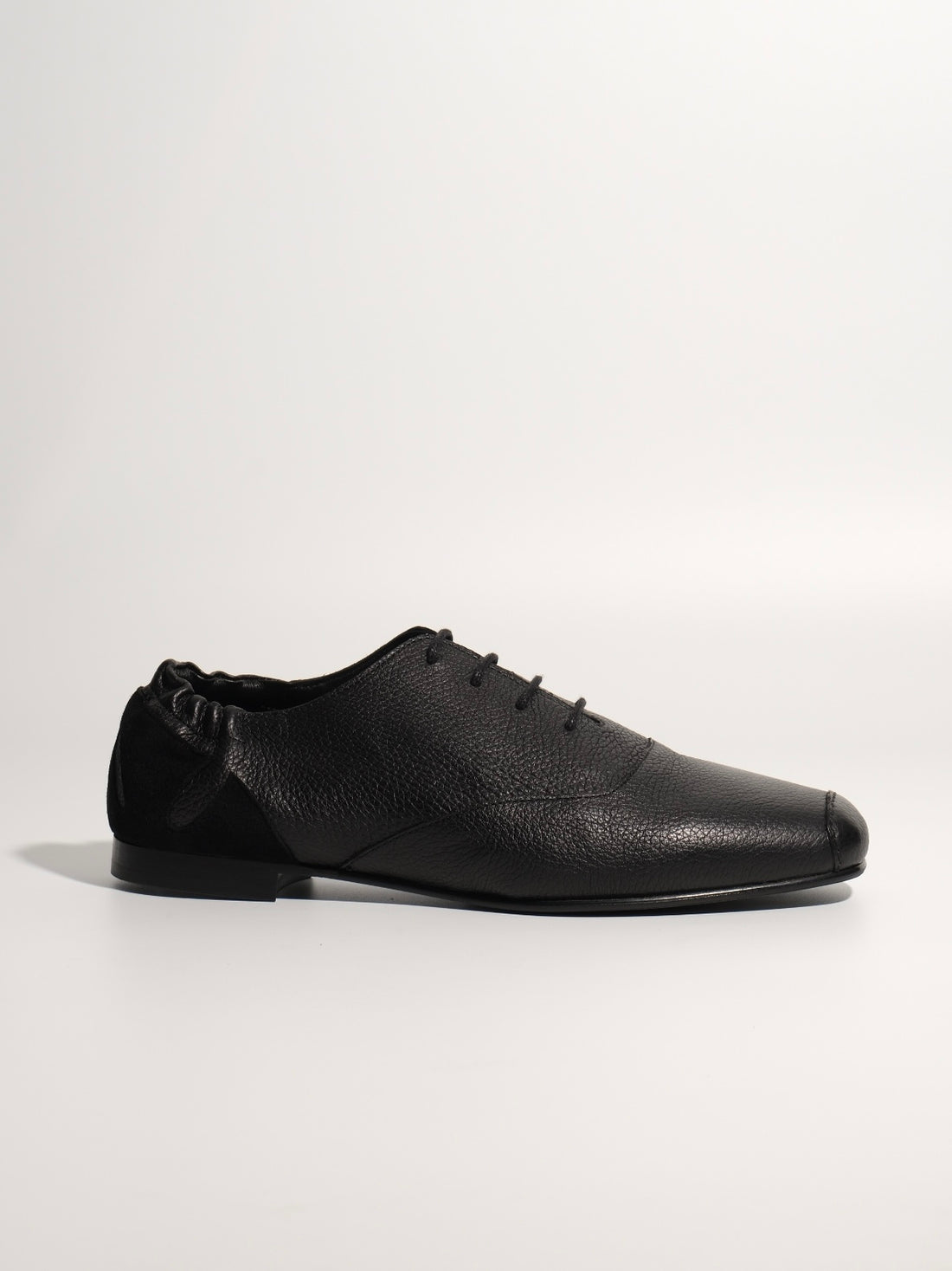 XD-42 Lace-up Oxfords