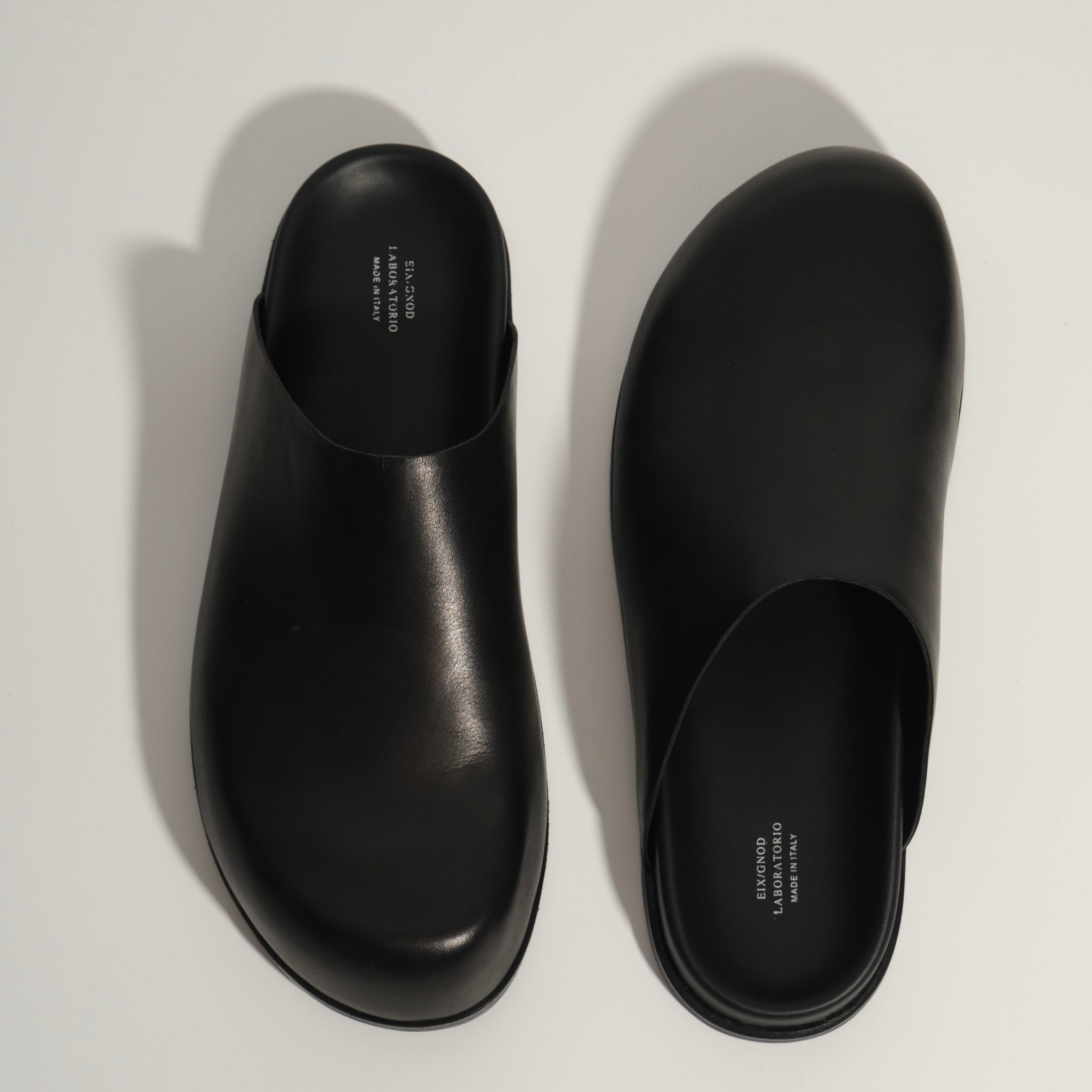 Slippers(Still Life)