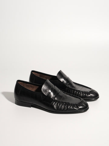 XD-23 Pleated Loafers