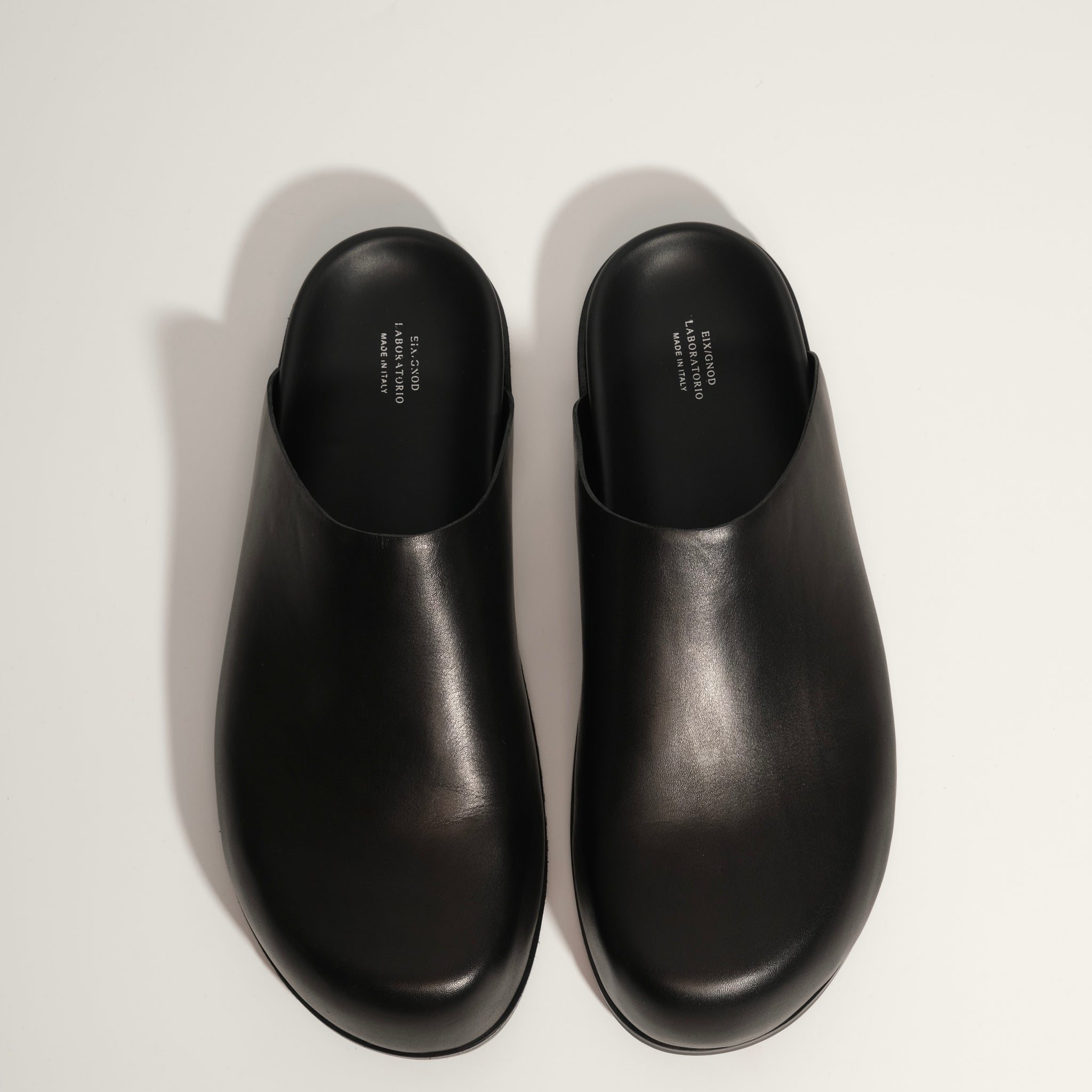 XD-28 Closed-Toe Mule Slippers