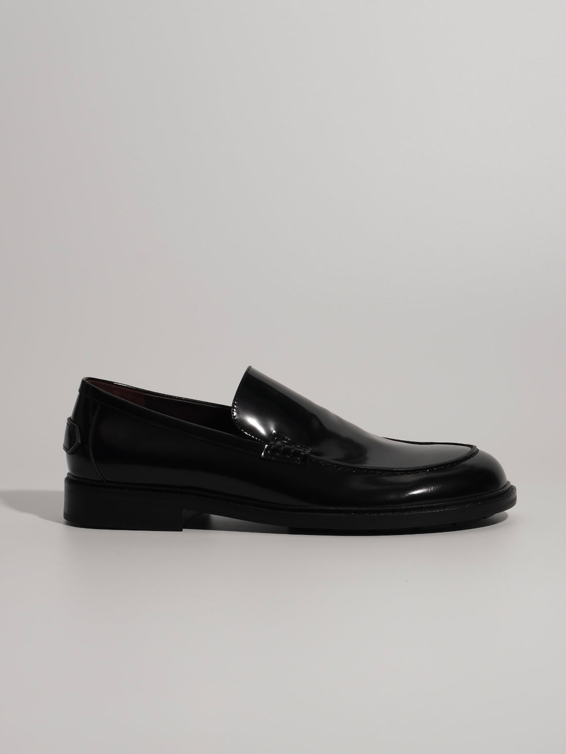 XD-21 Shiny Loafers