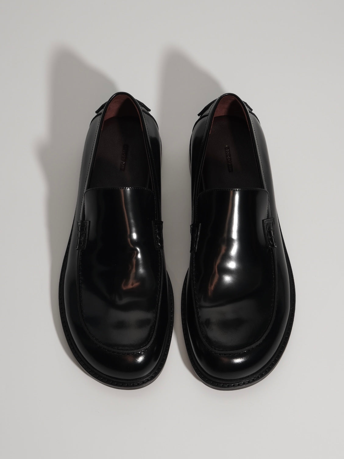 XD-21 Shiny Loafers