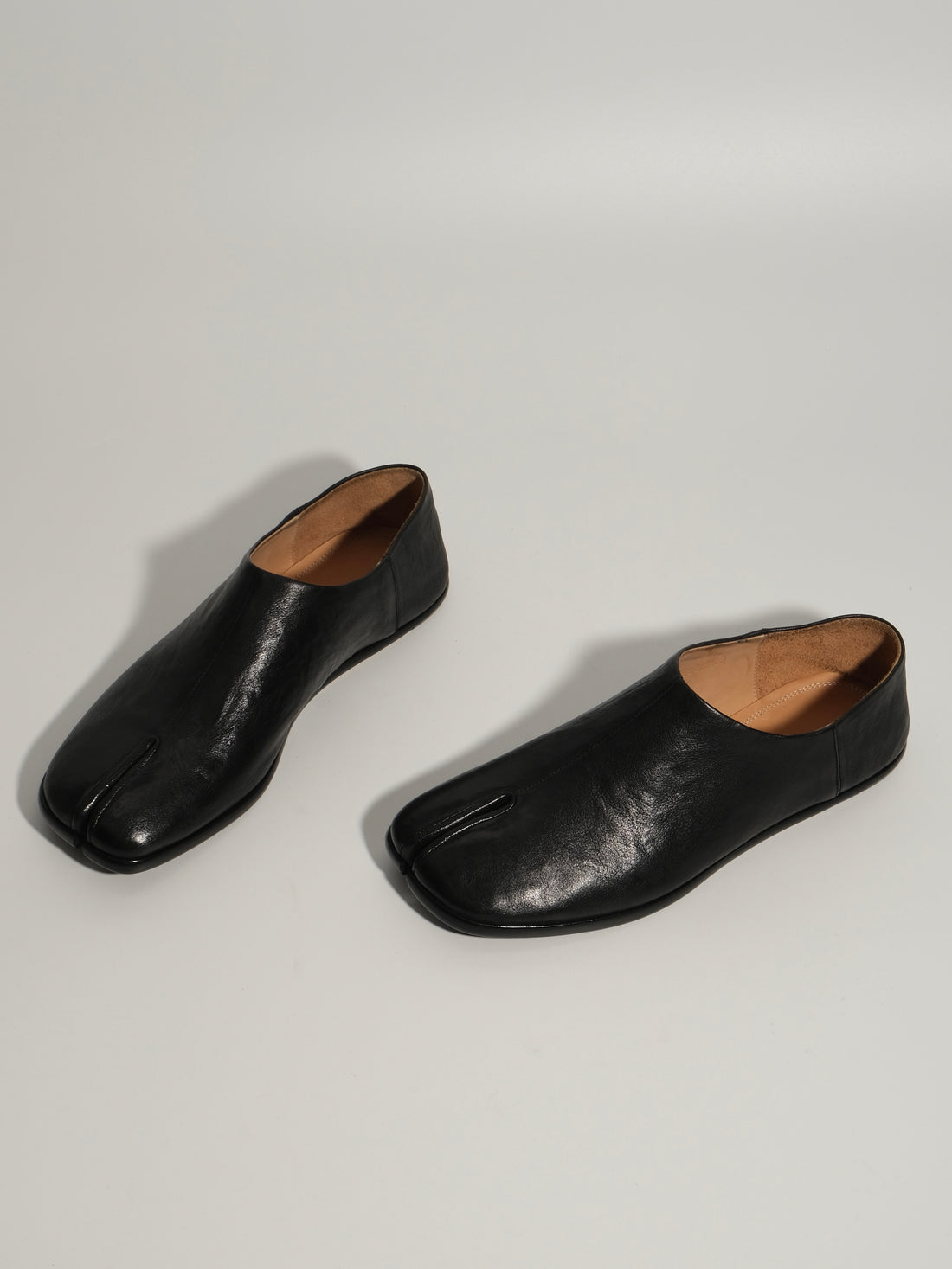 XD-25 Tabi Split-Toe Shoes